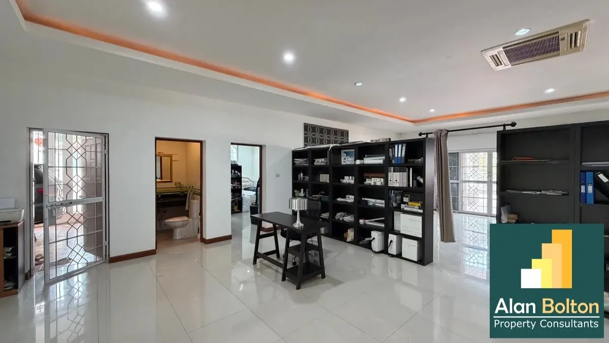 House For Sale Near Regent School Pattaya photo 14