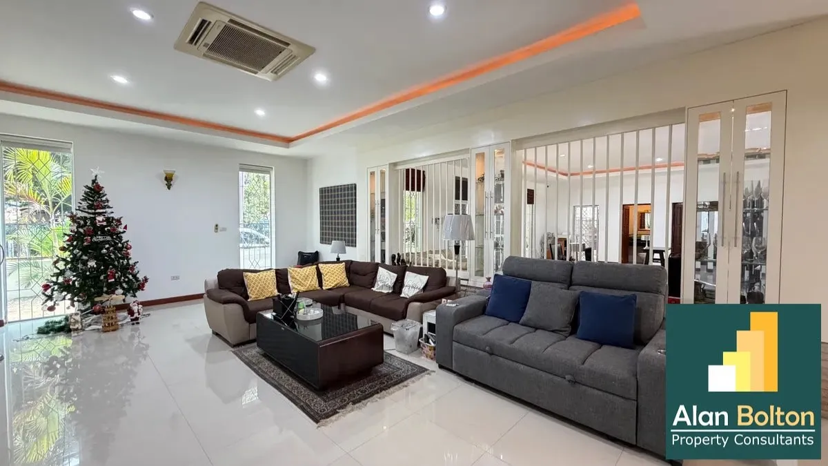 House For Sale Near Regent School Pattaya photo 16