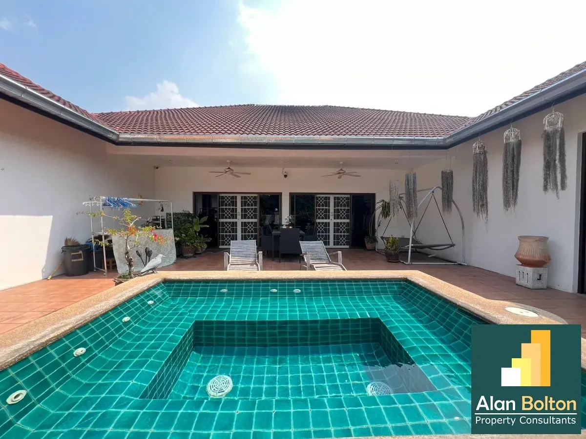 House For Sale Near Regent School Pattaya photo 5