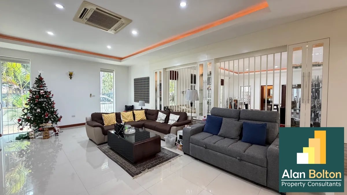 House For Sale Near Regent School Pattaya photo 16