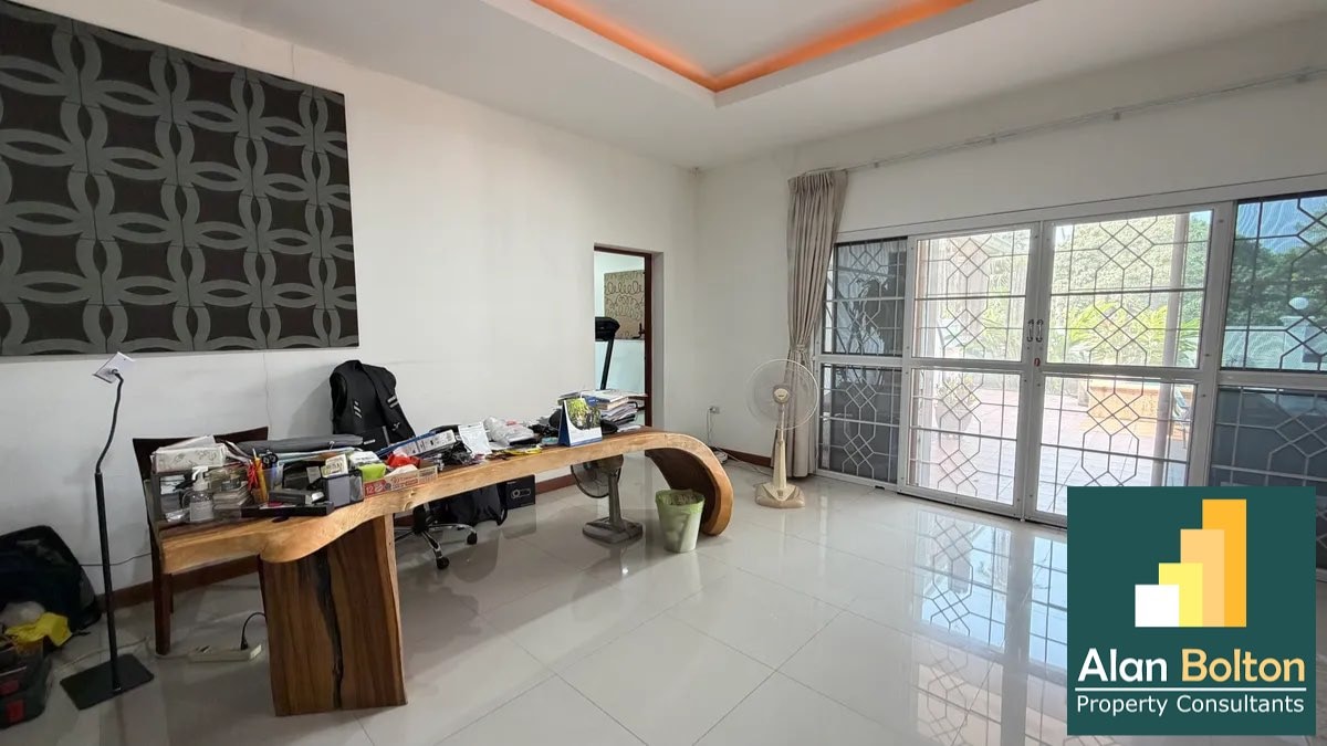 House For Sale Near Regent School Pattaya photo 10