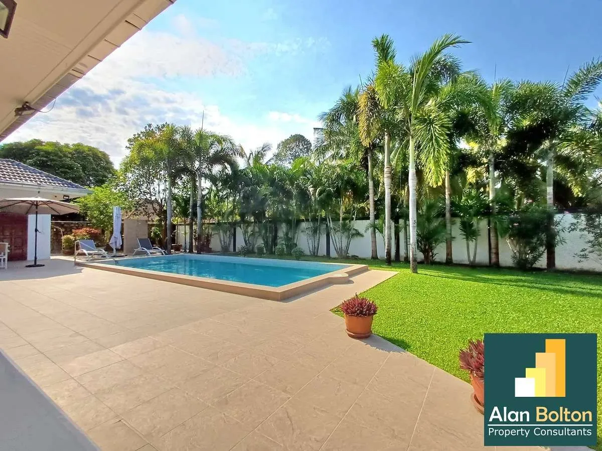Beautiful Private Pool Villa 3 beds 3 baths in Huay Yai for SALE photo 5