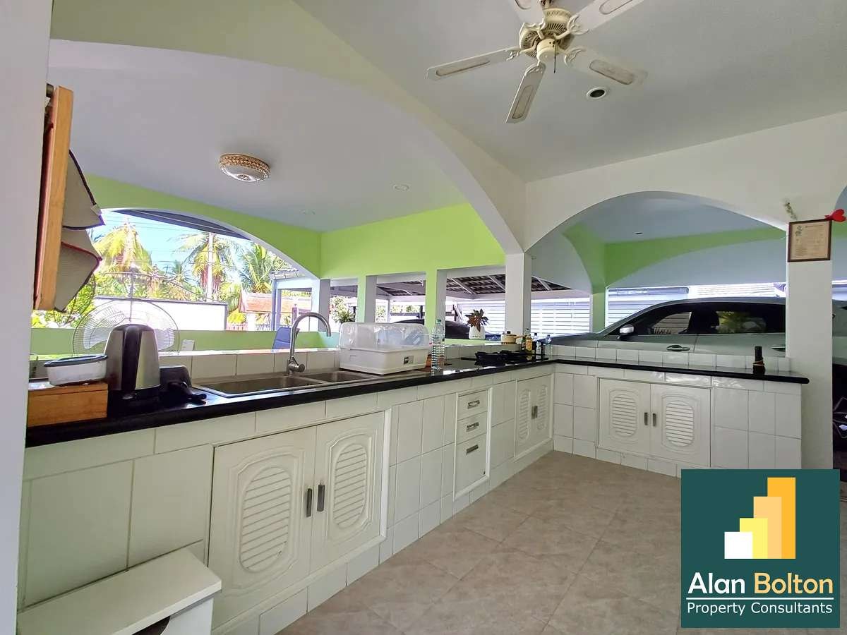 Beautiful Private Pool Villa 3 beds 3 baths in Huay Yai for SALE photo 12