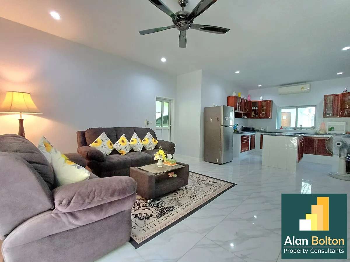 Beautiful Private Pool Villa 3 beds 3 baths in Huay Yai for SALE photo 11
