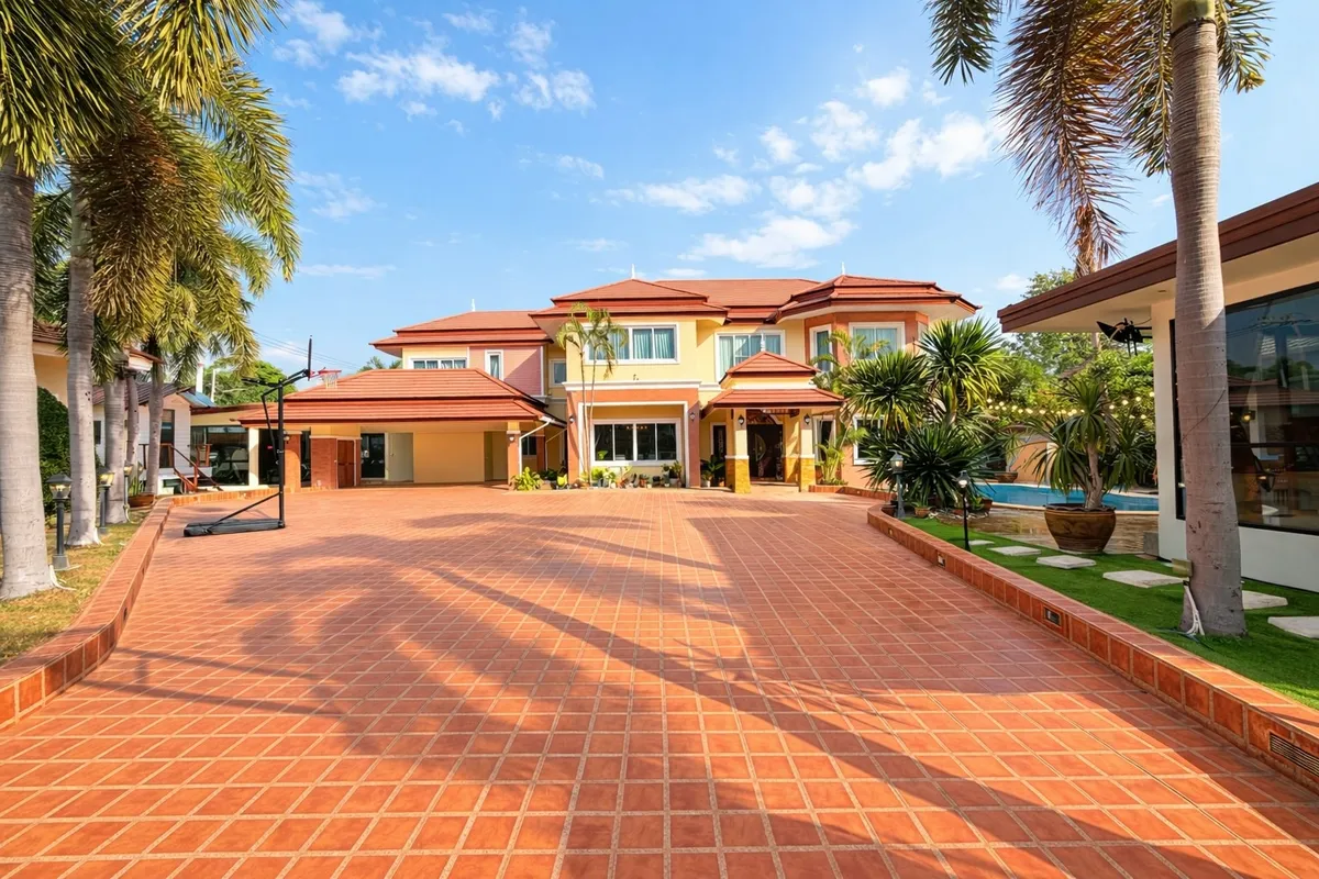 Platinum Villa House 7 Bedrooms For Sale Set on a Generous Approx 1,200 SQM Location Just Off The Main Road photo 29