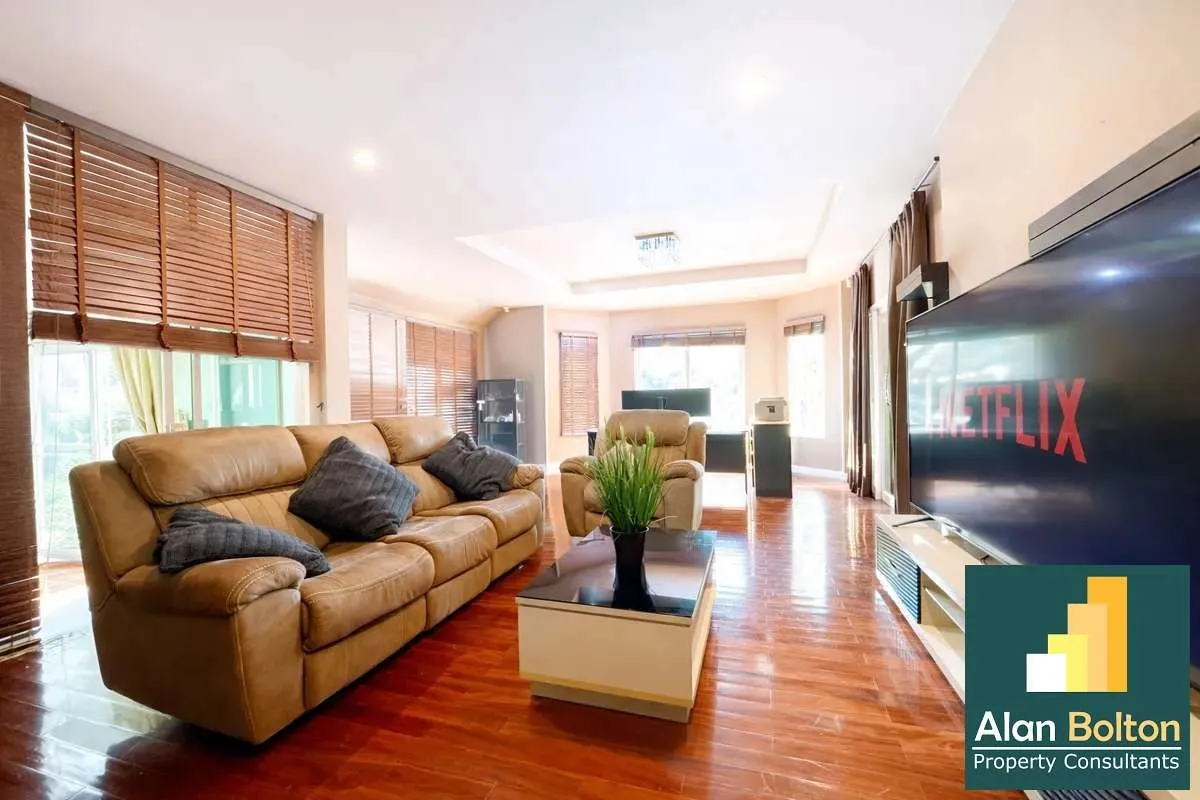 Platinum Villa House 7 Bedrooms For Sale Set on a Generous Approx 1,200 SQM Location Just Off The Main Road photo 4