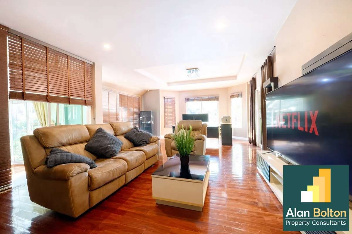 Platinum Villa House 7 Bedrooms For Sale Set on a Generous Approx 1,200 SQM Location Just Off The Main Road photo 5