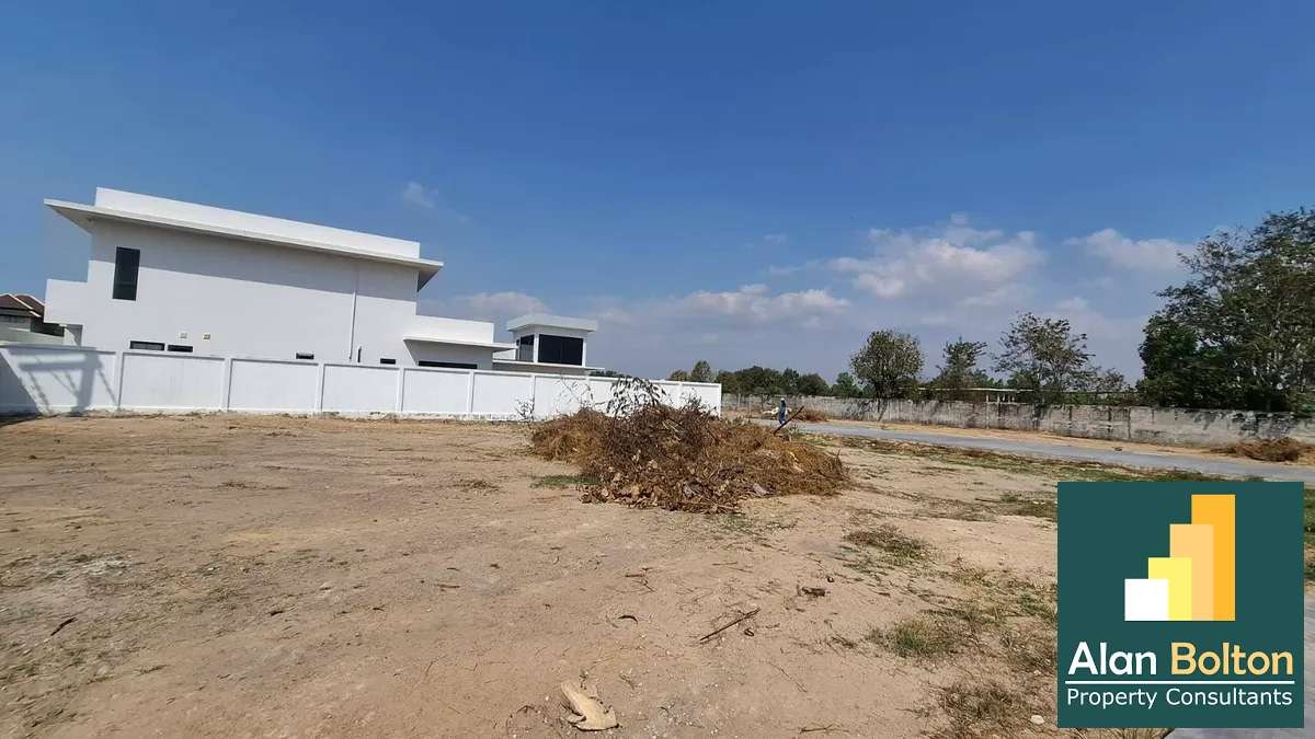 Prime Development Land with Luxury 5-Bedroom Villa – Mabprachan photo 19