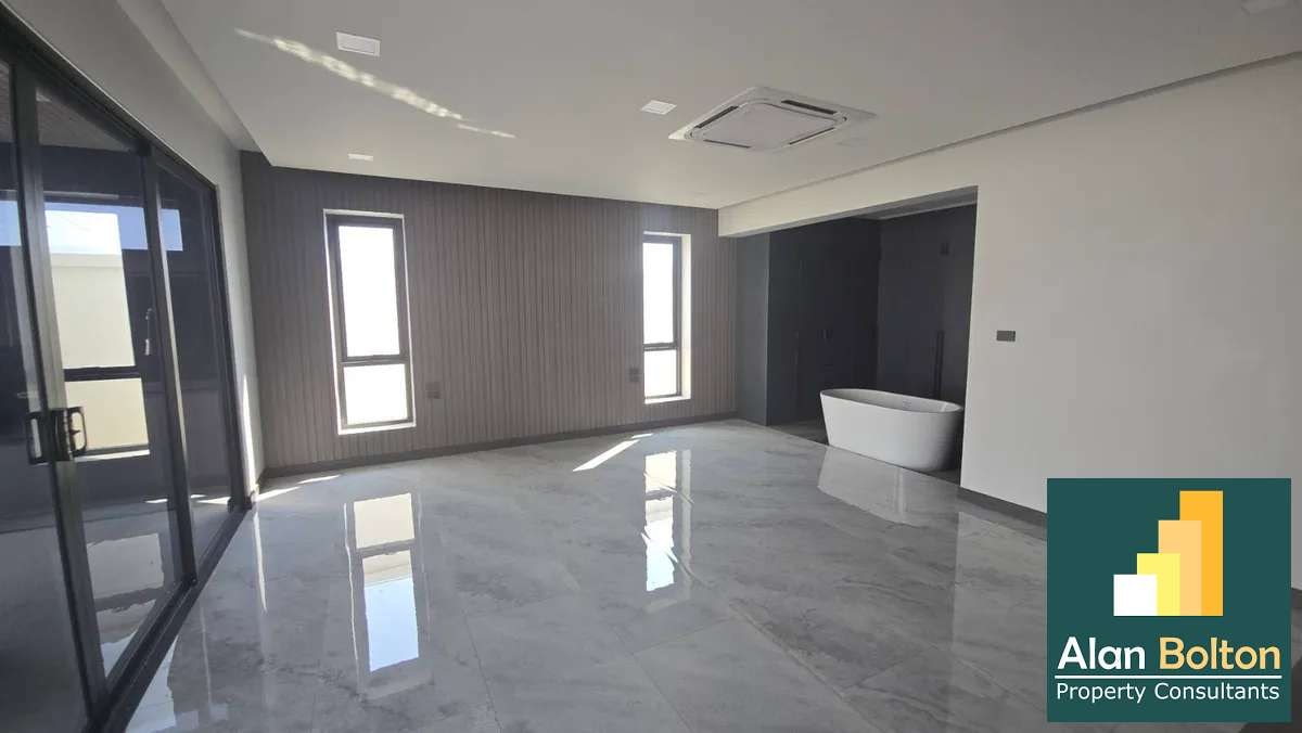 Prime Development Land with Luxury 5-Bedroom Villa – Mabprachan photo 6