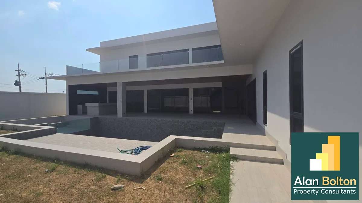 Prime Development Land with Luxury 5-Bedroom Villa – Mabprachan photo 21