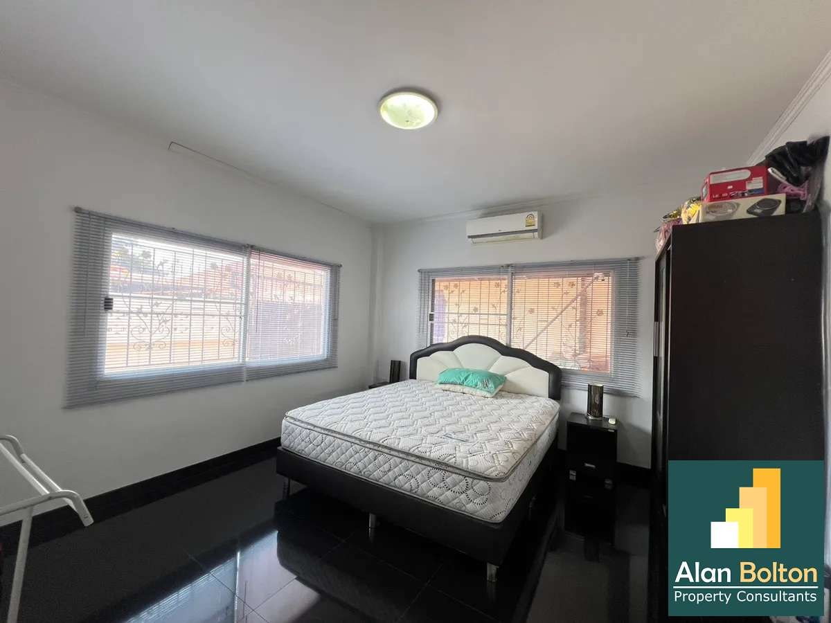 House for Sale 3 Bedrooms 2 Bathrooms in East Pattaya photo 14