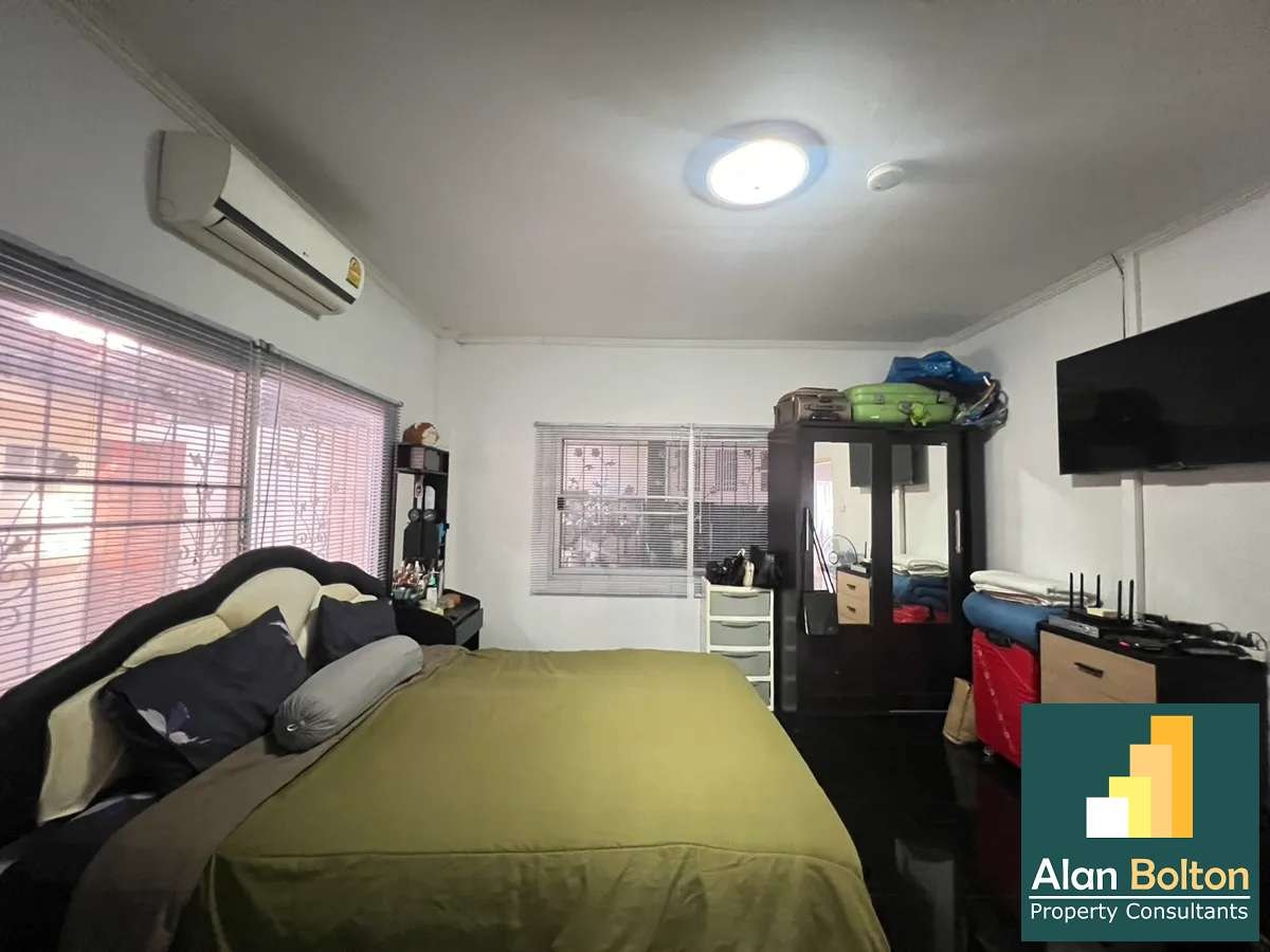 House for Sale 3 Bedrooms 2 Bathrooms in East Pattaya photo 12
