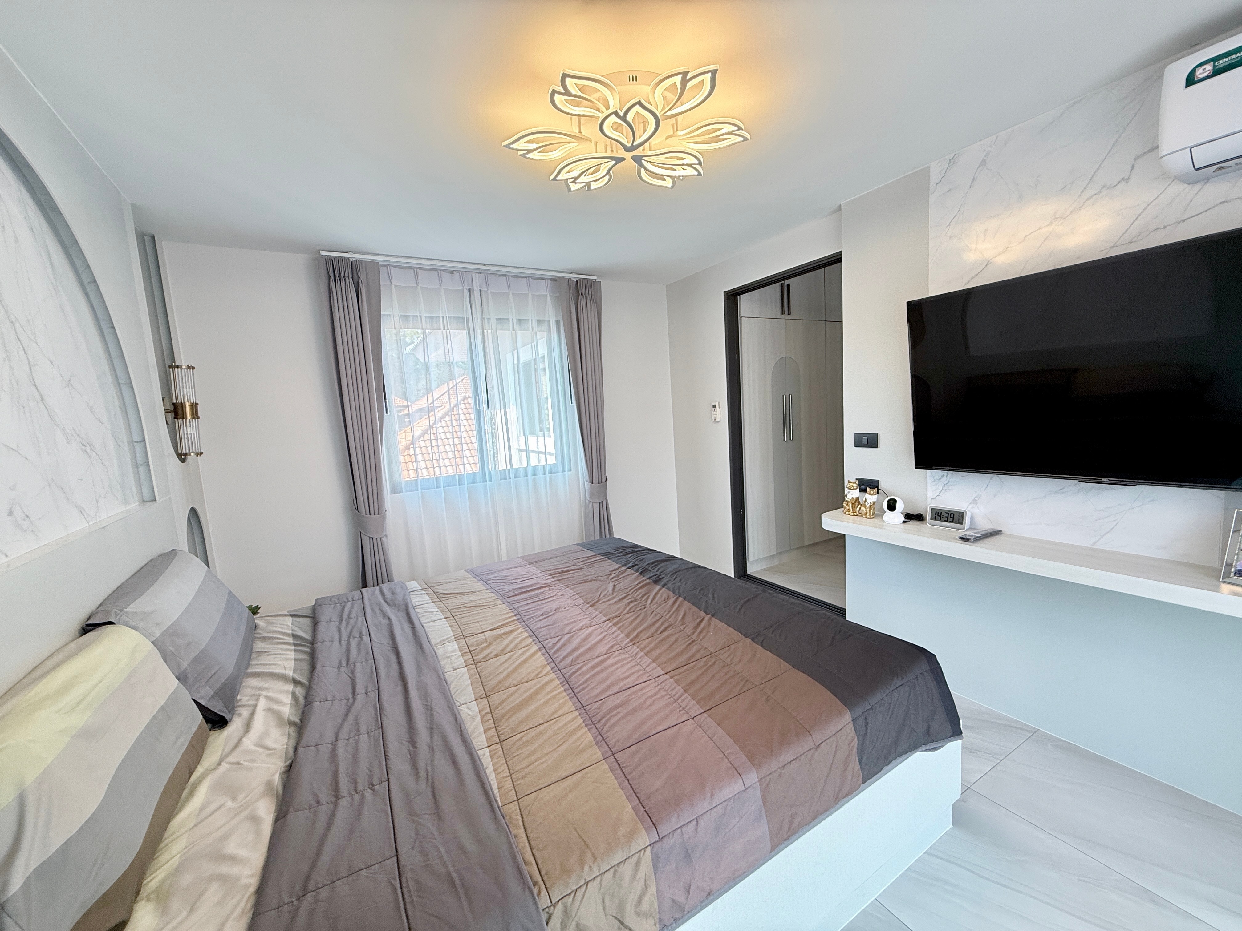 1 Bedroom Sea view for rent photo 20