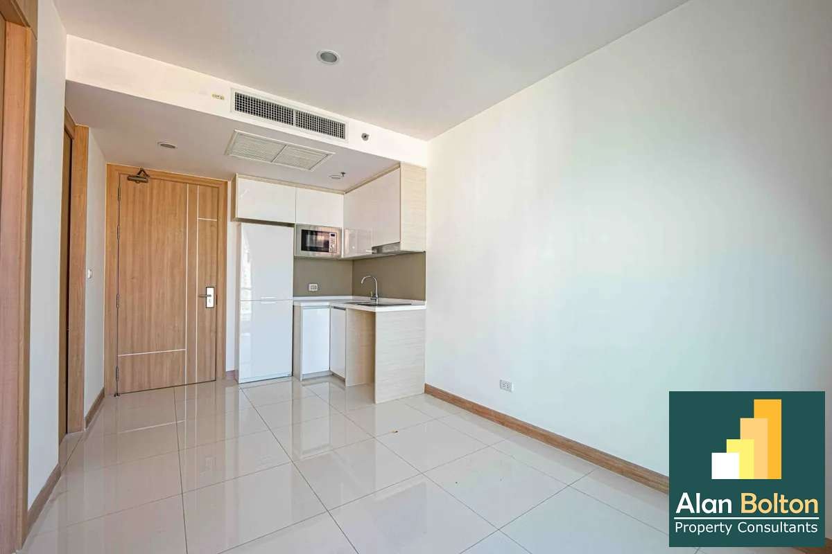 Sea View 1 Bedroom 1 Bathroom in Wong Amat photo 3