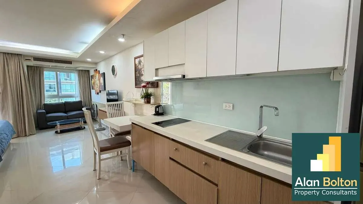 Studio condo For rent in central Pattaya photo 11