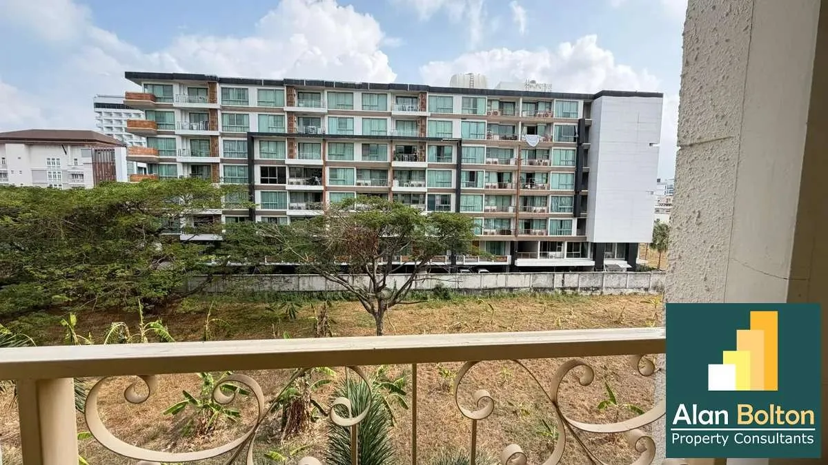 Studio condo For rent in central Pattaya photo 3