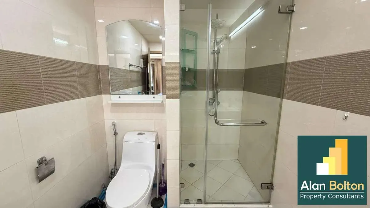 Studio condo For rent in central Pattaya photo 4