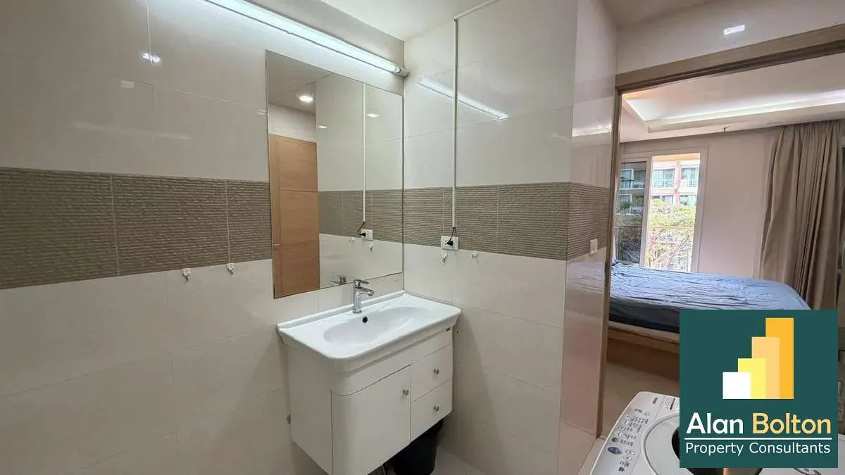 Studio condo For rent in central Pattaya photo 6