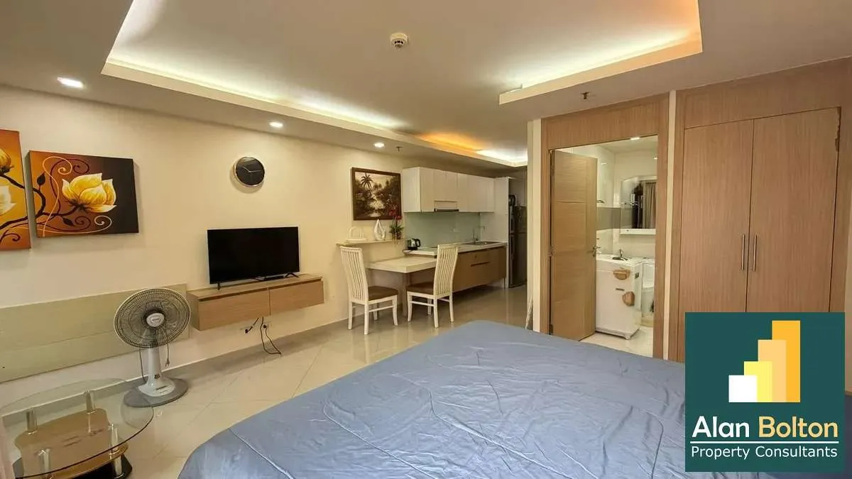 Studio condo For rent in central Pattaya photo 9