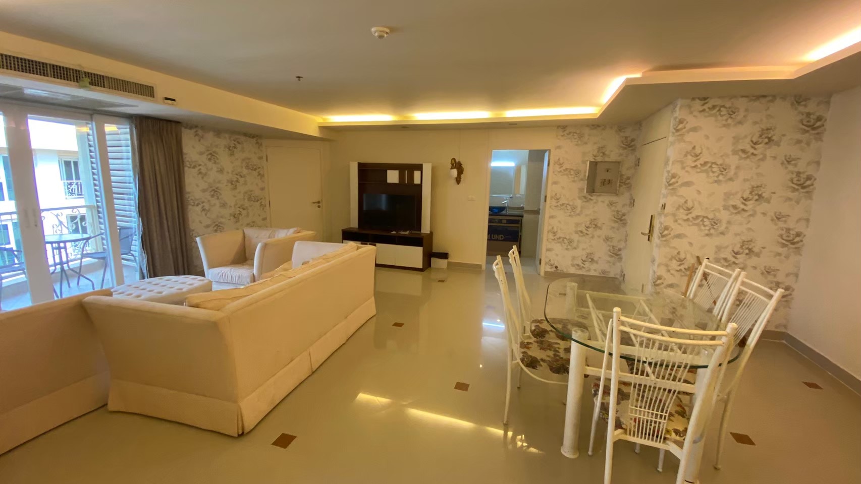 Newly Build Private Pool Villa 6 beds 6 baths in Central Pattaya for SALE photo 21