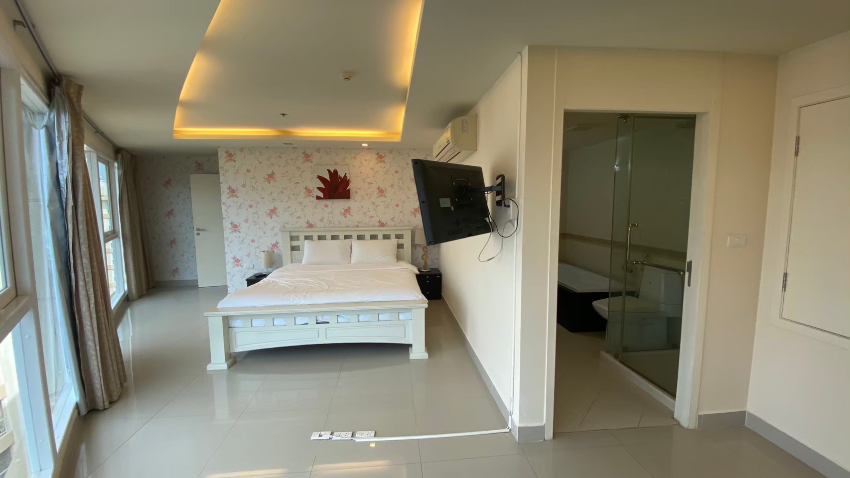 Newly Build Private Pool Villa 6 beds 6 baths in Central Pattaya for SALE photo 24