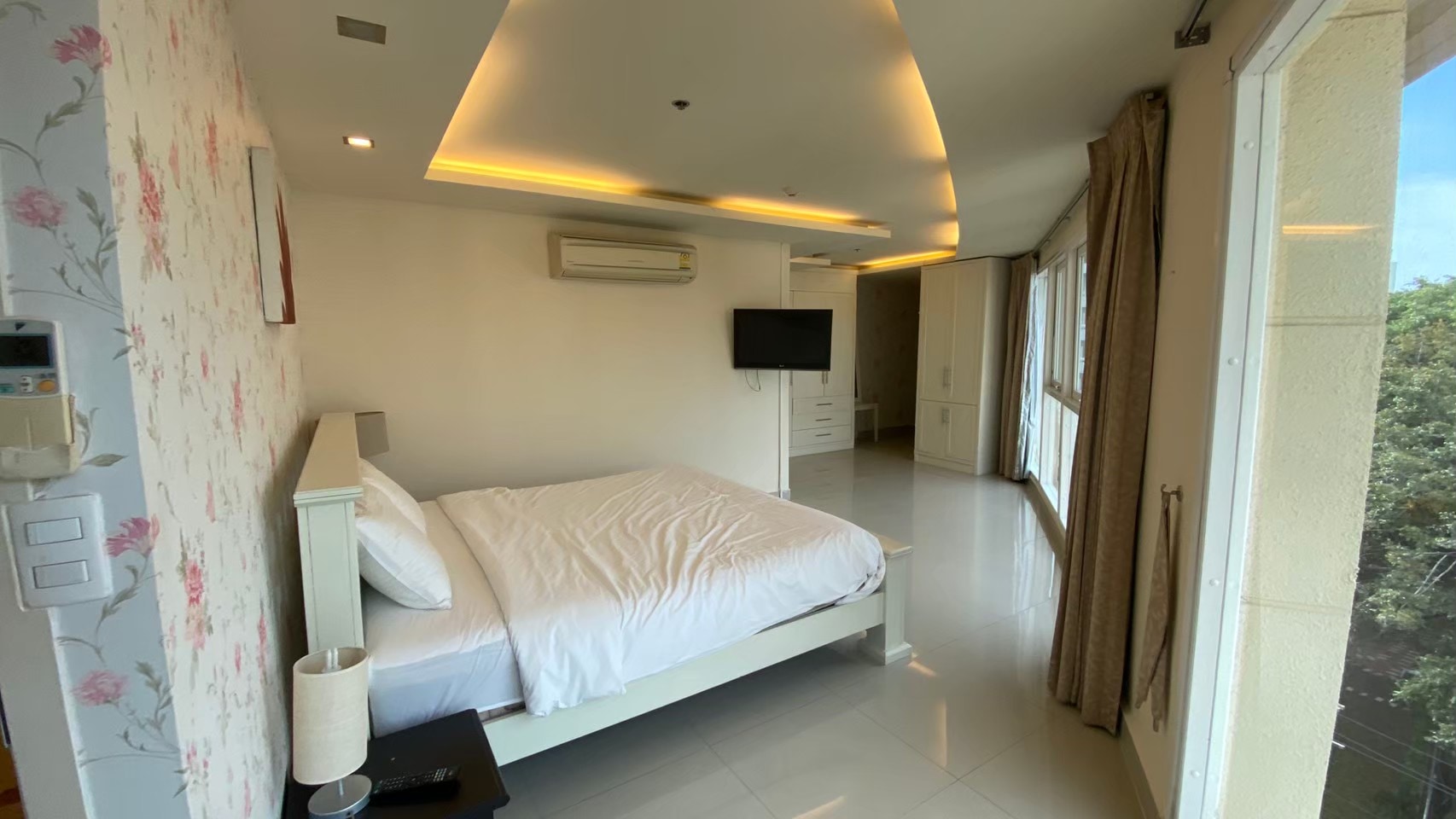 Newly Build Private Pool Villa 6 beds 6 baths in Central Pattaya for SALE photo 22