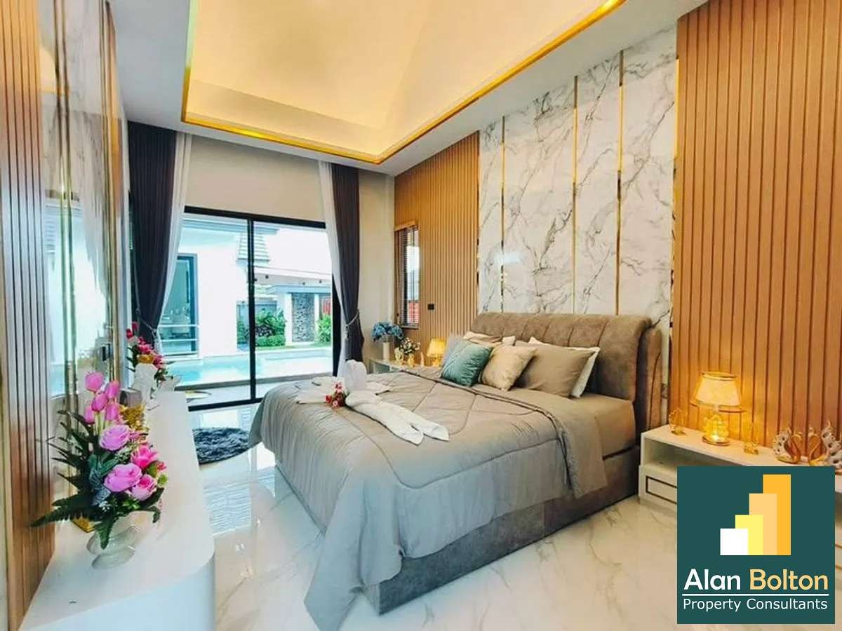 Luxury Modern Pool Villa Newly Build 3 beds 4 baths in Mabprachan-Pong for SALE photo 15