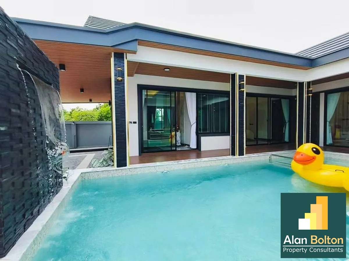 Luxury Modern Pool Villa Newly Build 3 beds 4 baths in Mabprachan-Pong for SALE photo 20