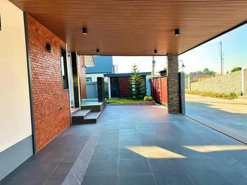 Luxury Modern Pool Villa Newly Build 3 beds 4 baths in Mabprachan-Pong for SALE photo 25