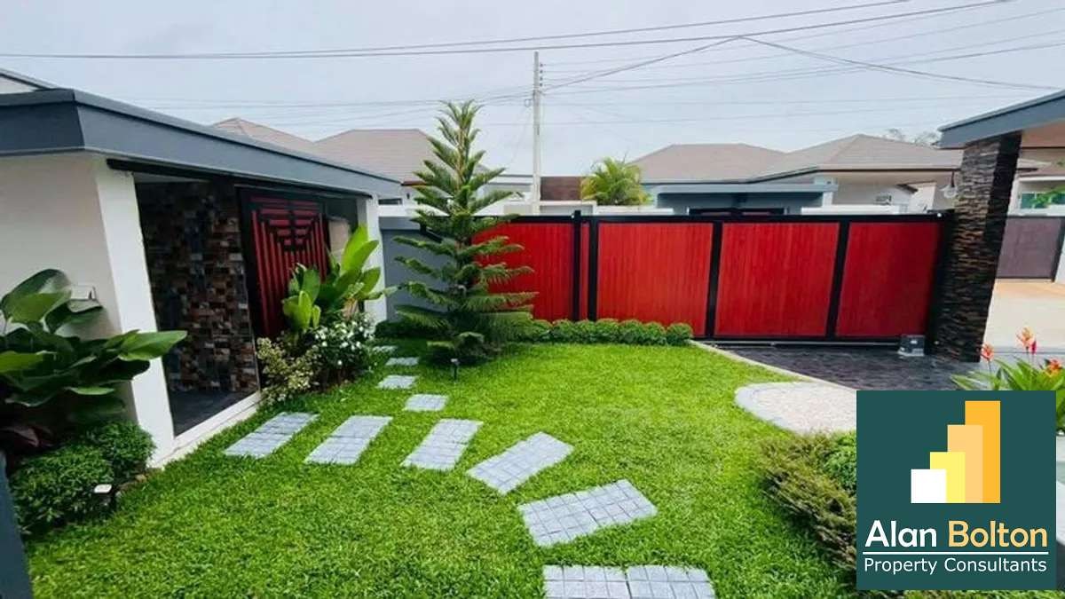 Luxury Modern Pool Villa Newly Build 3 beds 4 baths in Mabprachan-Pong for SALE photo 18