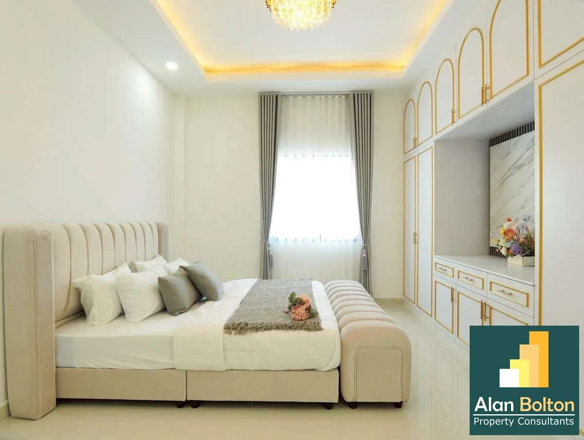 Newly Build Brand New Pool Villa 4 beds 4 baths near Sukhumvit - Motorway 36 for SALE photo 15