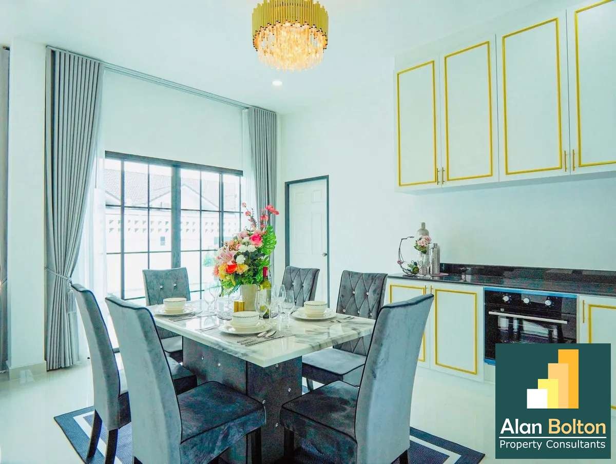 Newly Build Brand New Pool Villa 4 beds 4 baths near Sukhumvit - Motorway 36 for SALE photo 13