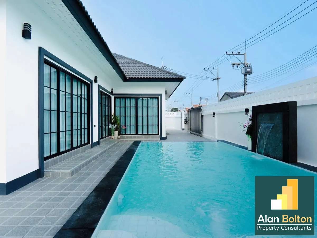 Newly Build Brand New Pool Villa 4 beds 4 baths near Sukhumvit - Motorway 36 for SALE photo 2