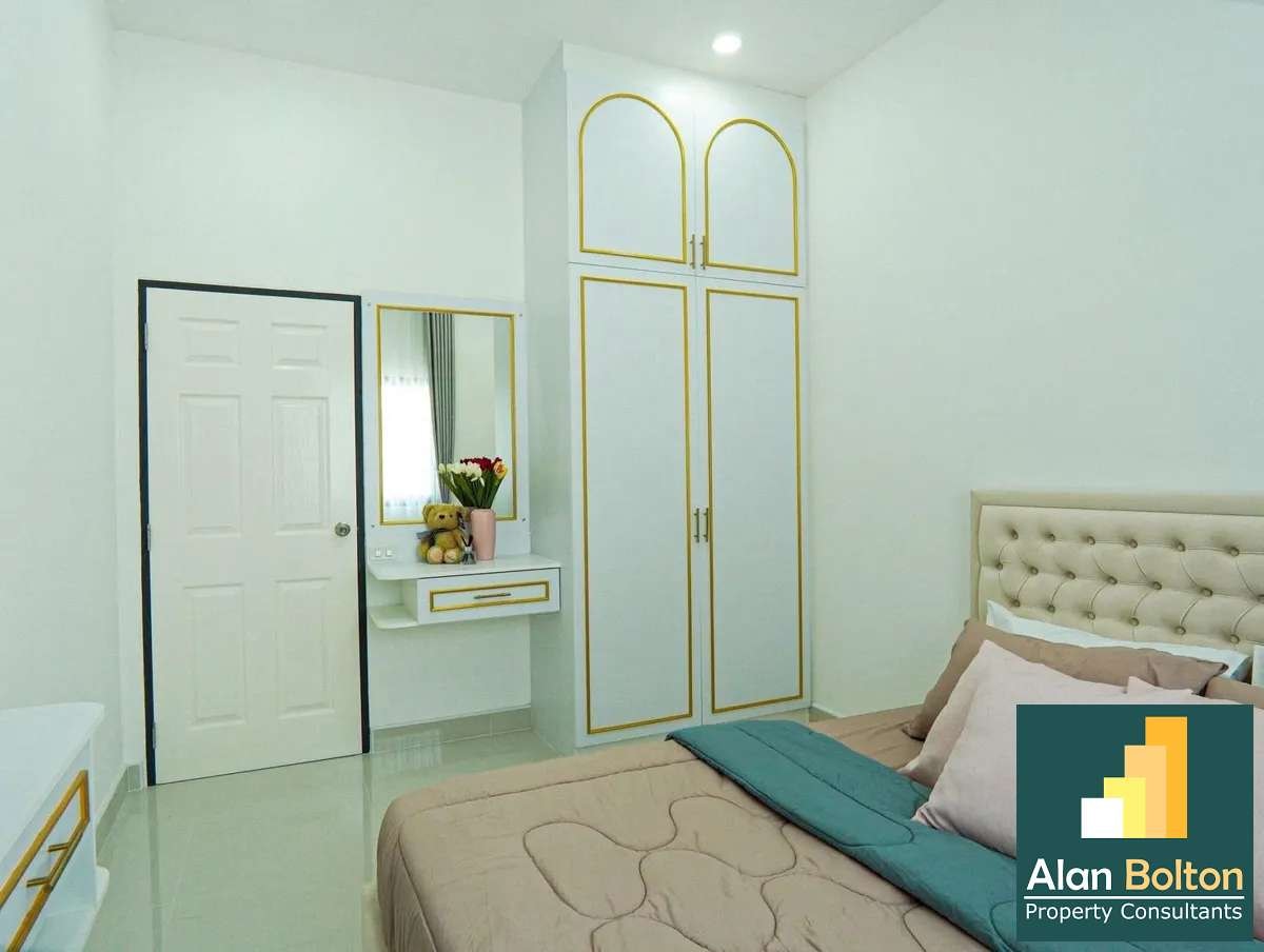 Newly Build Brand New Pool Villa 4 beds 4 baths near Sukhumvit - Motorway 36 for SALE photo 16