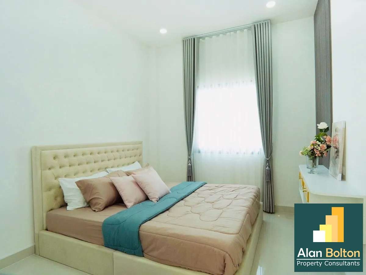 Newly Build Brand New Pool Villa 4 beds 4 baths near Sukhumvit - Motorway 36 for SALE photo 11