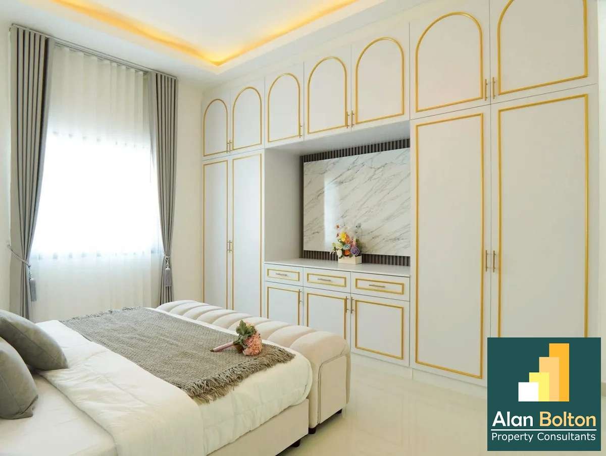 Newly Build Brand New Pool Villa 4 beds 4 baths near Sukhumvit - Motorway 36 for SALE photo 12