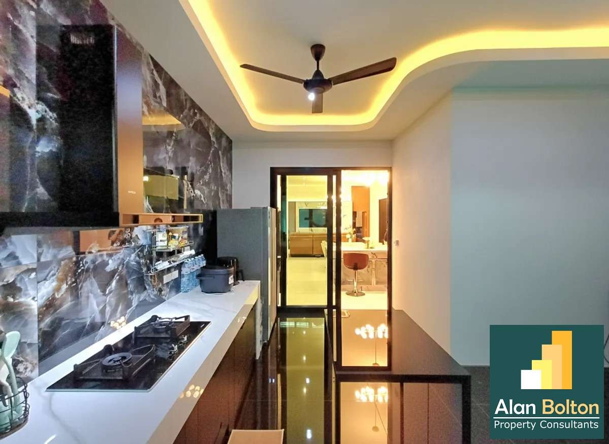 Elegant Private Villa 3 beds 4 baths in Thongklom-Talman for SALE photo 10