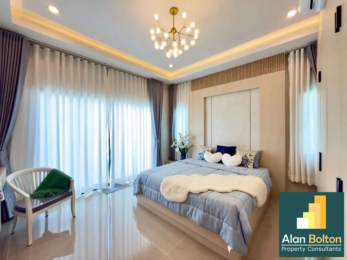 Newly Brand New Pool Villa in East Pattaya for SALE photo 13