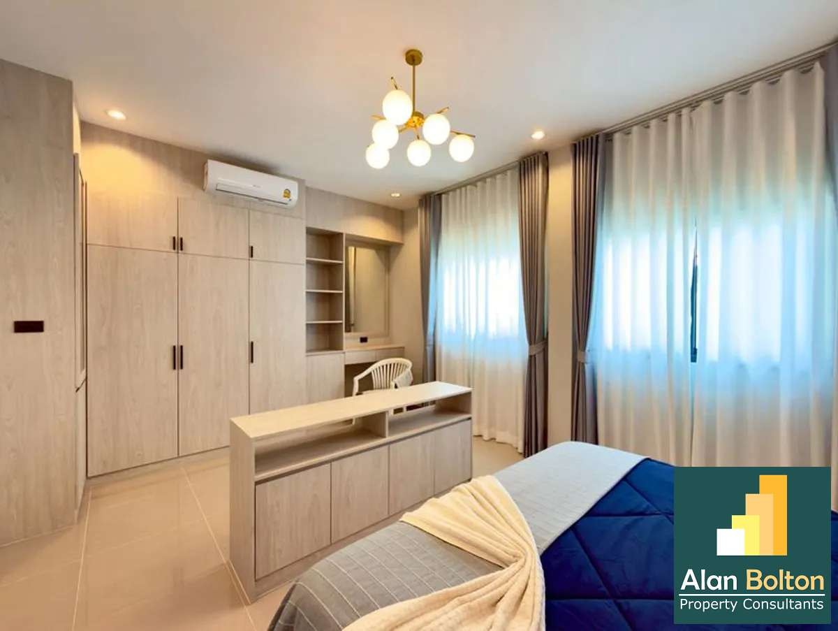 Newly Brand New Pool Villa in East Pattaya for SALE photo 11