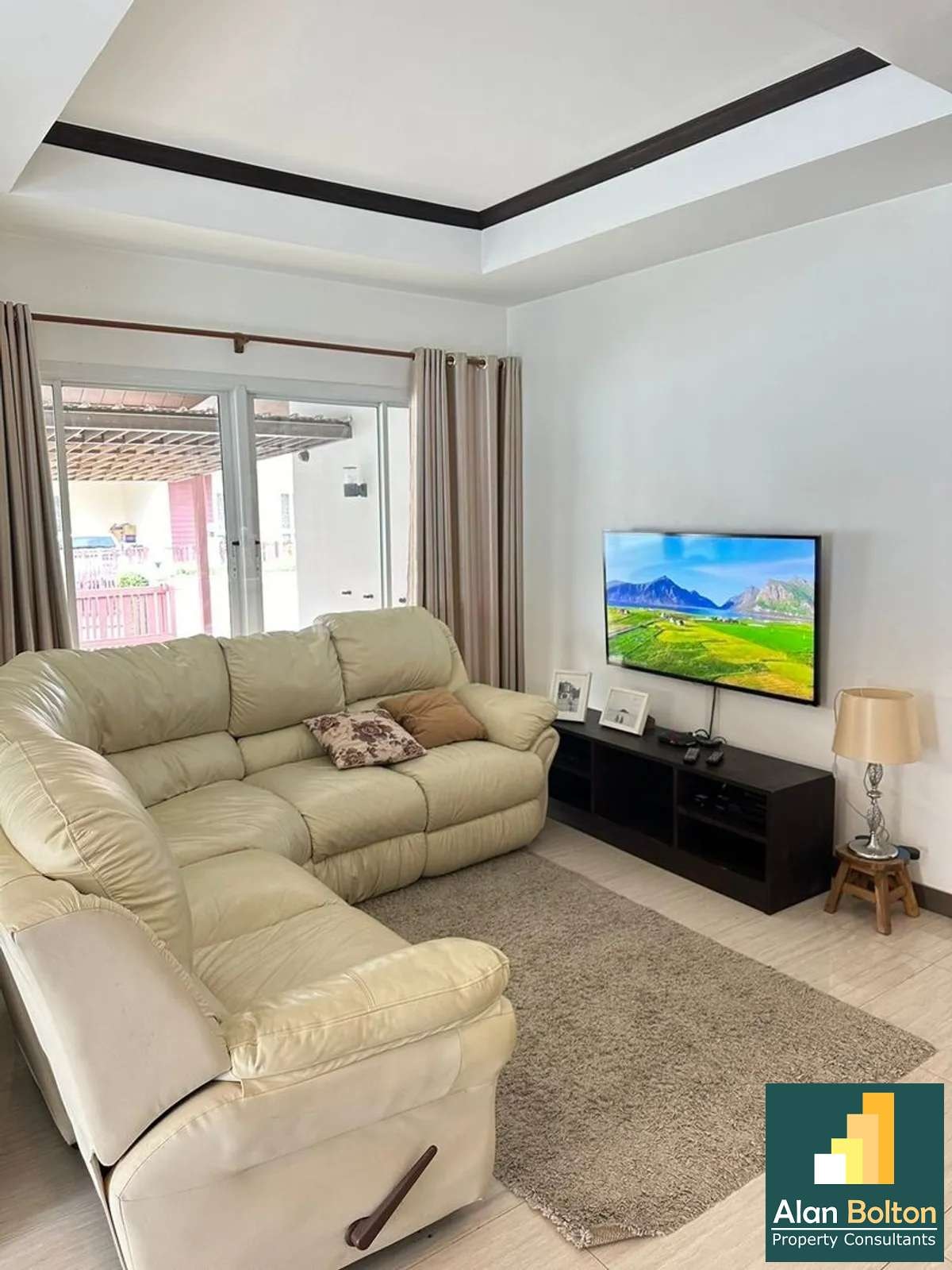 3 Bedroom Pool Villa For sale In East Pattaya photo 10