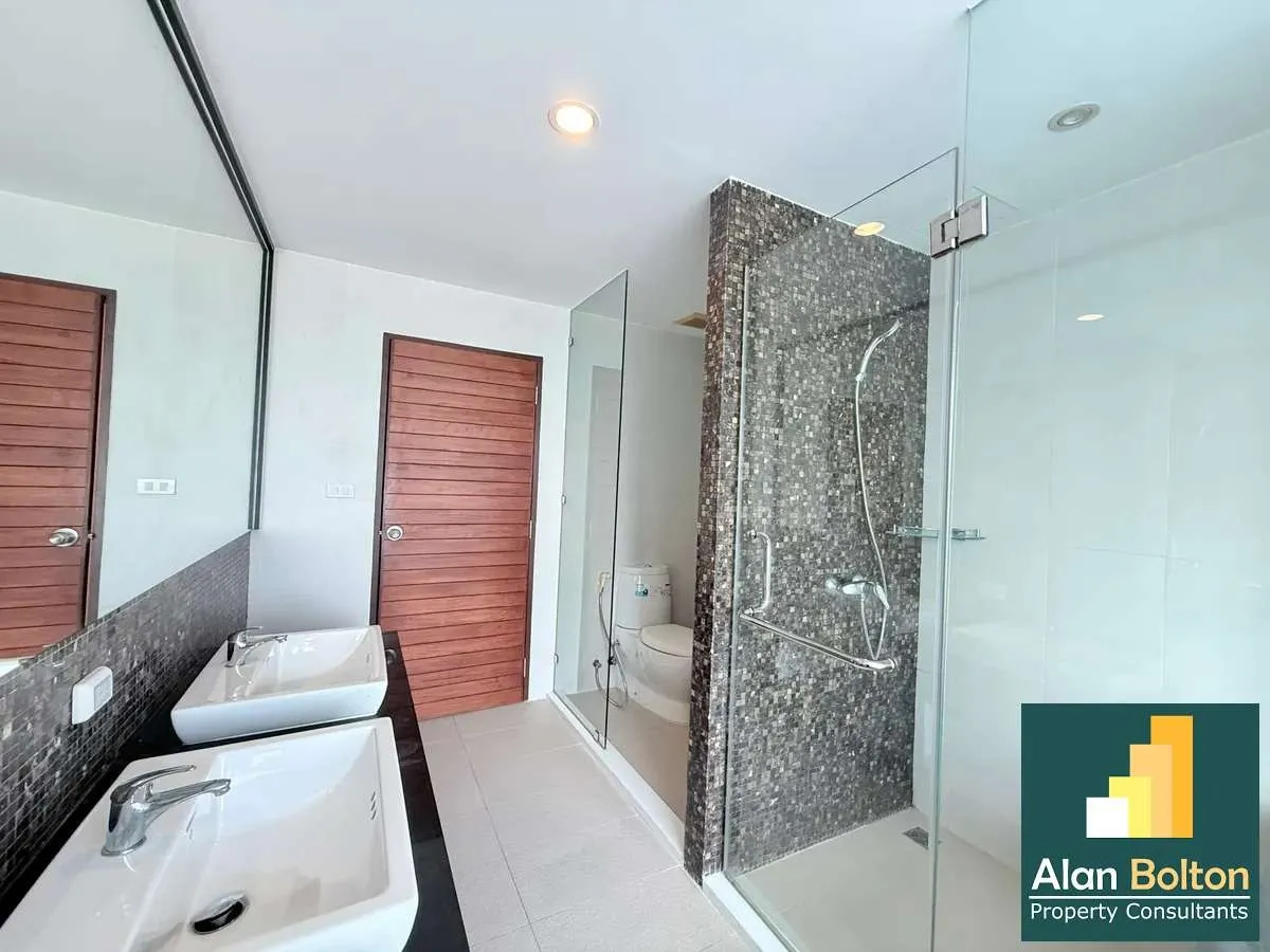 2 Bedroom 2 Bathroom at Pratumnak photo 10
