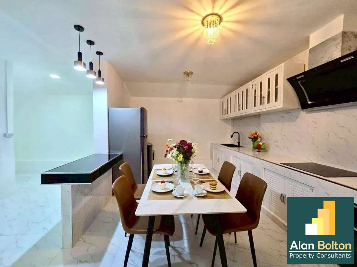House for rent 2 Storey 4 Bedrooms 4 Bathrooms in East Pattaya photo 7