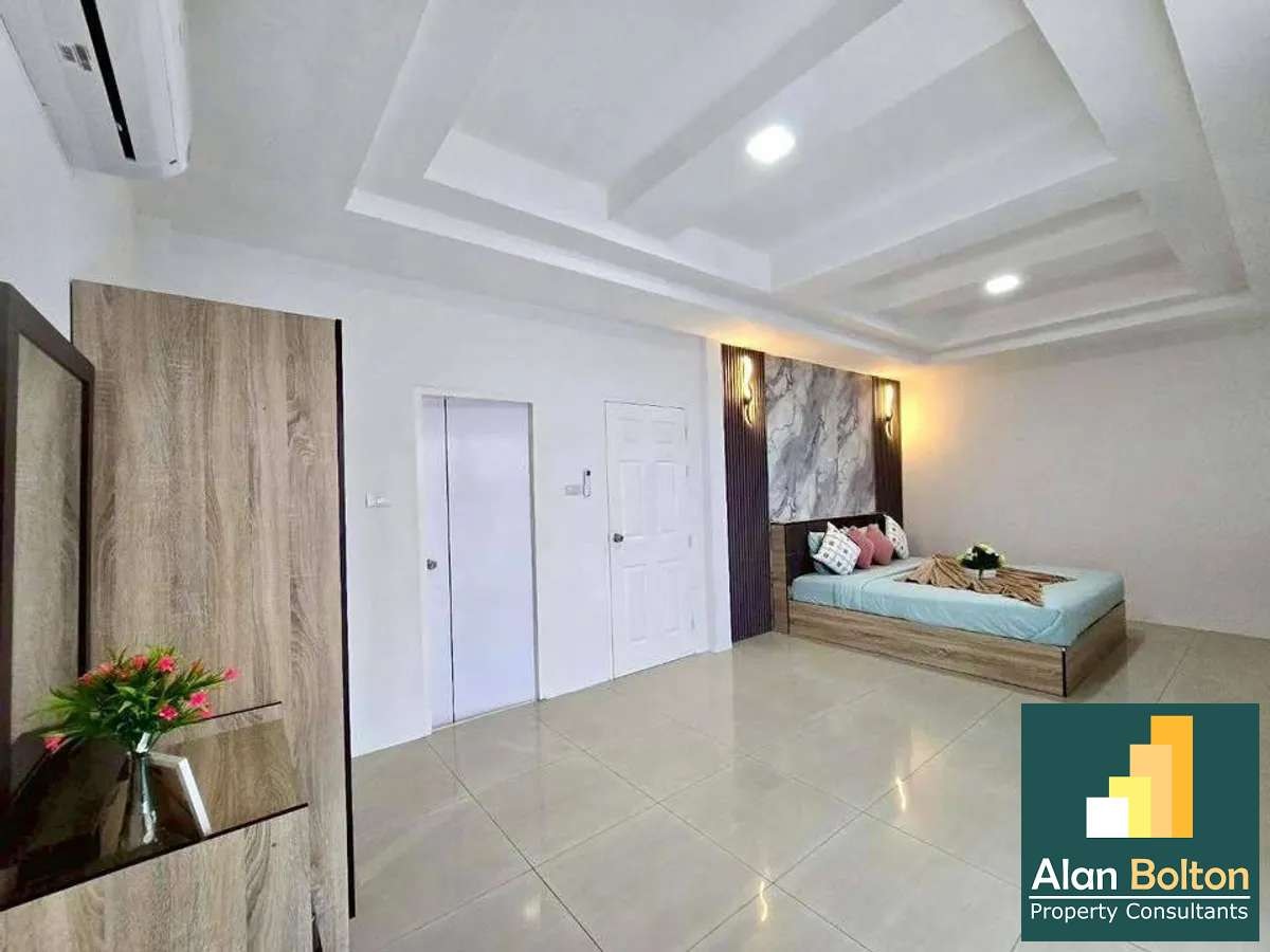 House for rent 2 Storey 4 Bedrooms 4 Bathrooms in East Pattaya photo 12