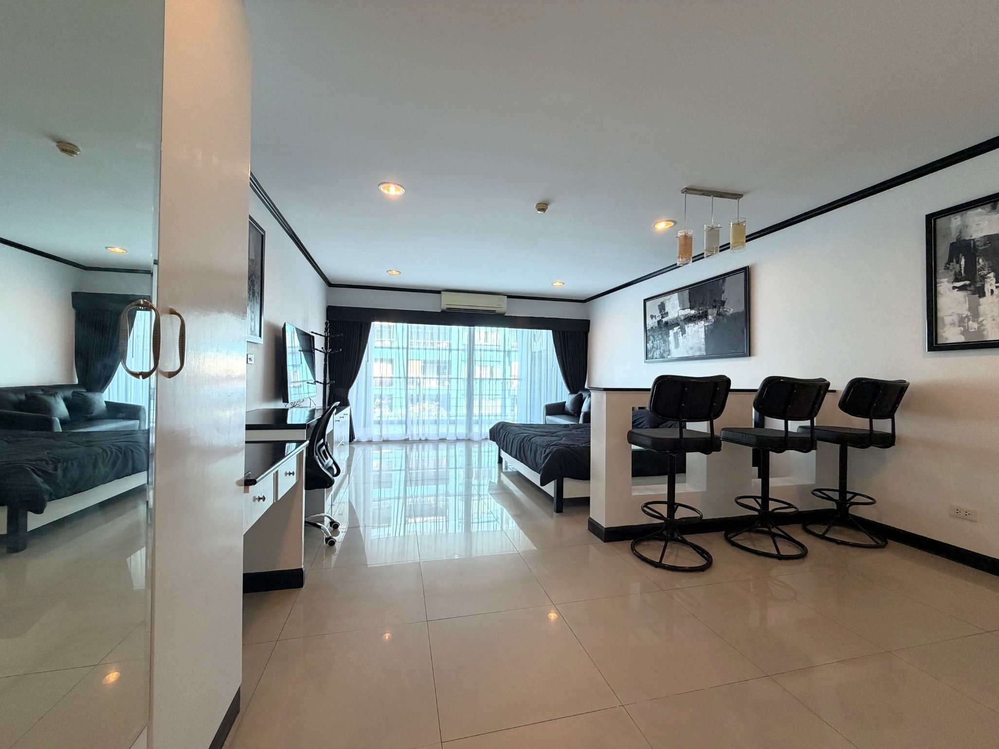 Large studio Condo For Sale And rent In Tepprasit Road photo 31