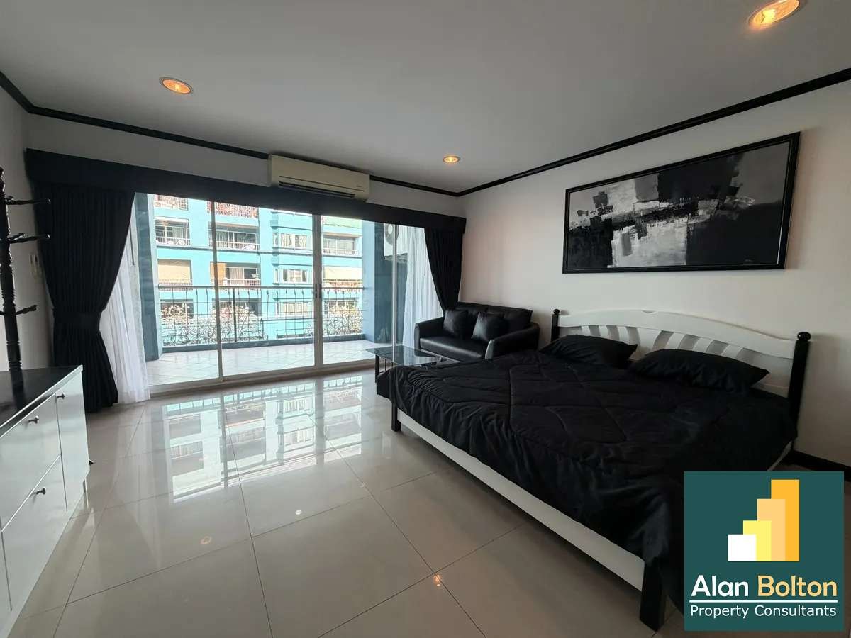 Large studio Condo For Sale And rent In Tepprasit Road photo 7