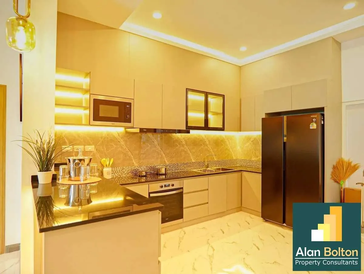 Luxury Pool villa 4 Bedrooms 5 Bathrooms in East Pattaya photo 17