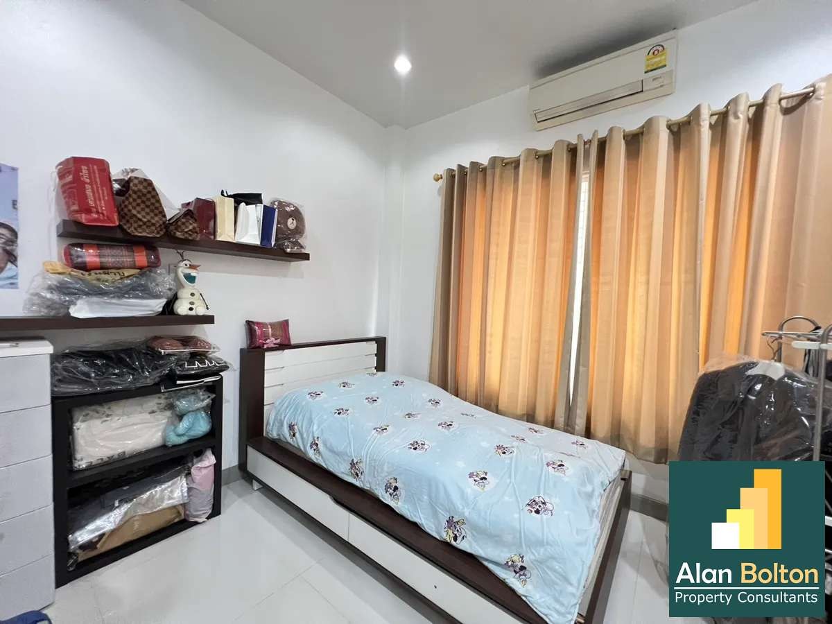 Coner house for sale 3 Bedrooms 2 Bathrooms in East Pattaya photo 11