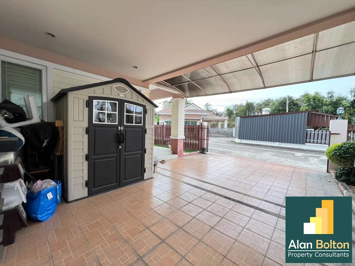 Coner house for sale 3 Bedrooms 2 Bathrooms in East Pattaya photo 15