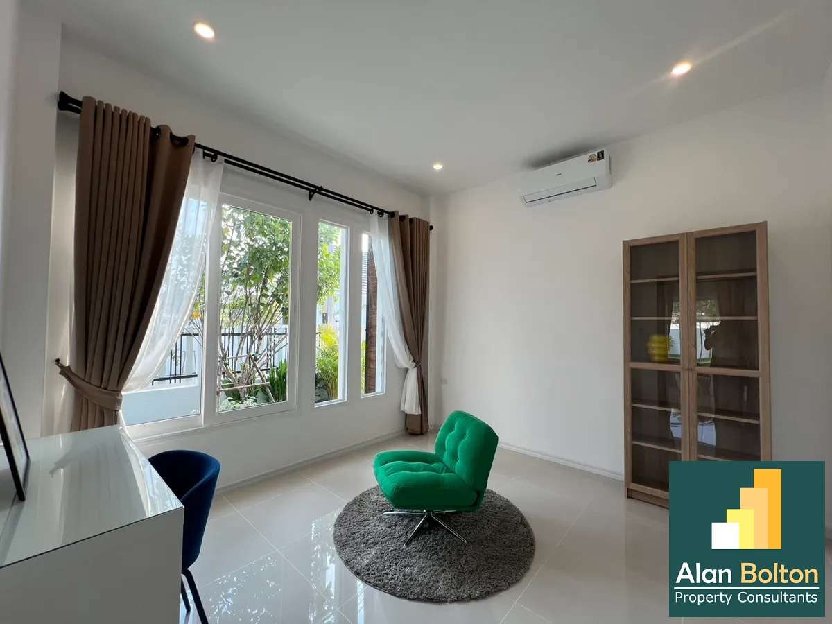 Coner house 3 Bedrooms 2 Bathrooms in East Pattaya photo 14