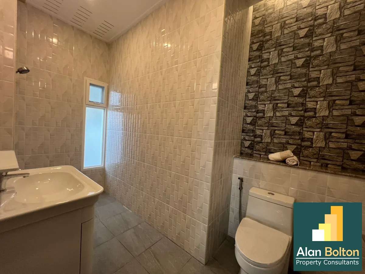 Coner house 3 Bedrooms 2 Bathrooms in East Pattaya photo 16